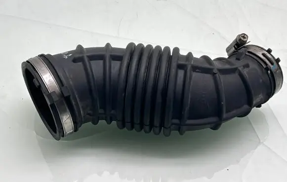 KIA Sorento Turbo air intake inlet pipe/hose 28130C5300