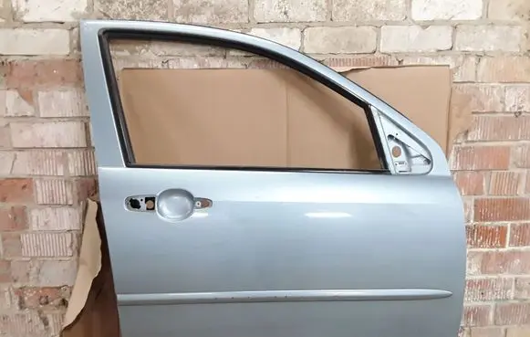 Mazda 2 Front door