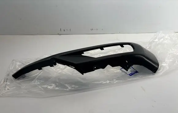Volvo XC90 Front bumper splitter molding 31383800