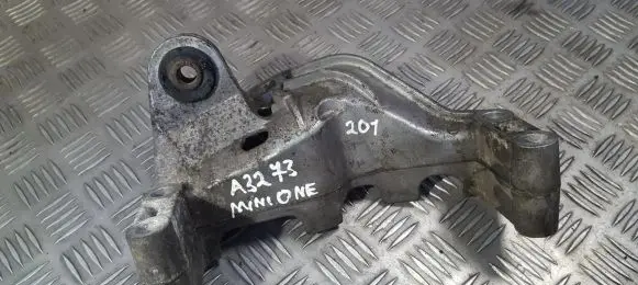 Mini One - Cooper R50 - 53 Engine mounting bracket 151449002 1514490-02