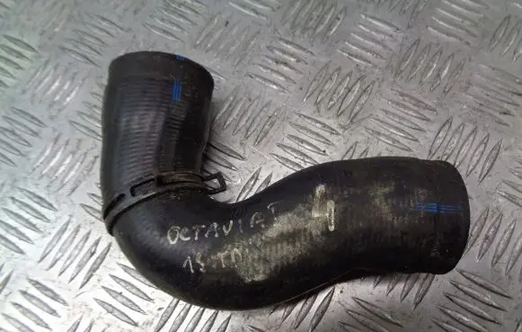 Skoda Octavia Mk1 (1U) Air intake hose/pipe