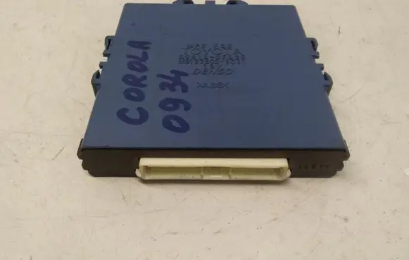 Toyota Corolla Verso AR10 Combustion control unit/module 896180F020 MB1238009021