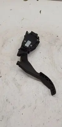 Volkswagen Golf IV Accelerator throttle pedal 1J1721503H 6PV00777001