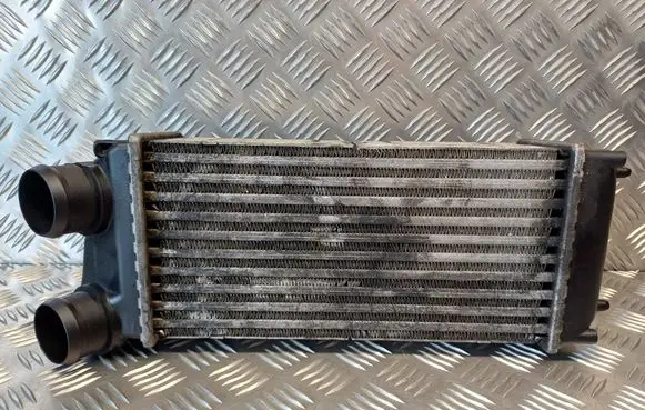 Citroen C4 I Intercooler radiator 9648551880