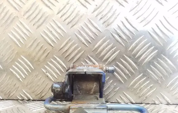 Volkswagen Bora Front door lower hinge 4B0831412B