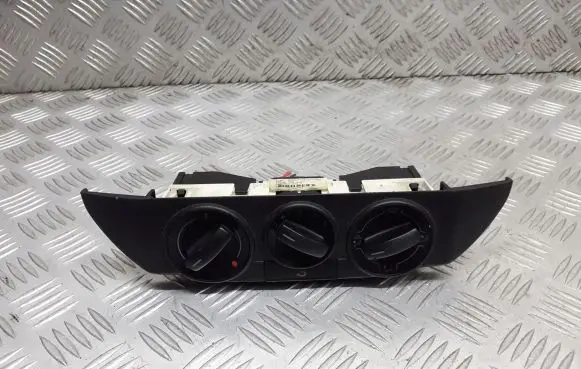 Volkswagen Polo IV 9N3 Interior fan control switch 6Q0819045P