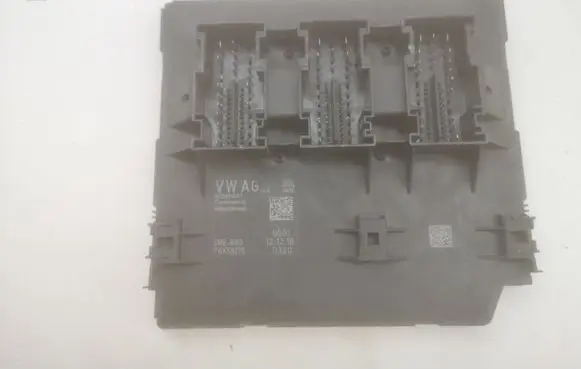 Volkswagen PASSAT CC Comfort/convenience module 3AA937087B 5WK50275 BCMPQ47