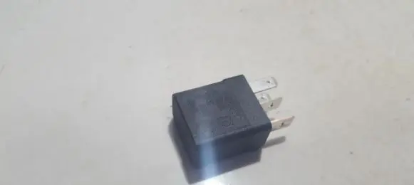 Fiat Punto (188) Other relay A727 46520421