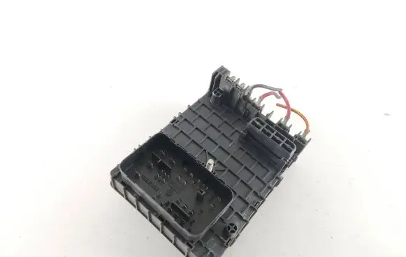 Volkswagen PASSAT B6 Fuse module 3C0937125 63592777