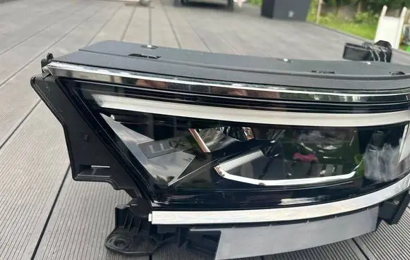 Opel Mokka B Headlight/headlamp 9834016880