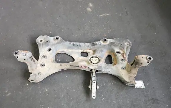 Seat Leon (5F) Front axle beam 5Q0199315 IMPRK1516877
