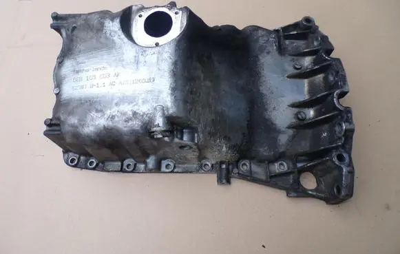 Audi A4 S4 B5 8D Oil sump 06B103603AK