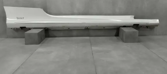 Mercedes-Benz C W205 Sill A2056908000