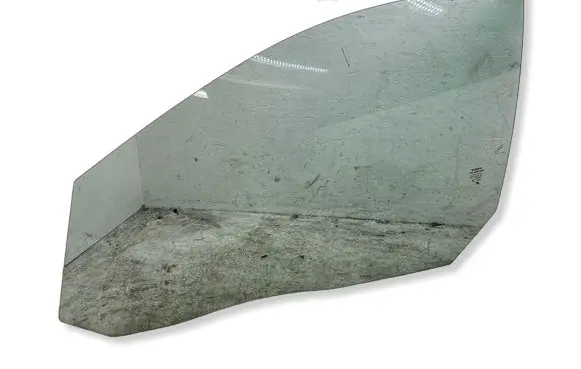 Volvo V70 Front door window glass four-door 43R001106