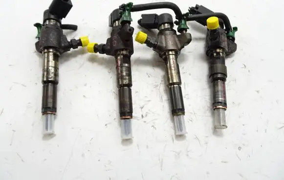 Fuel injector