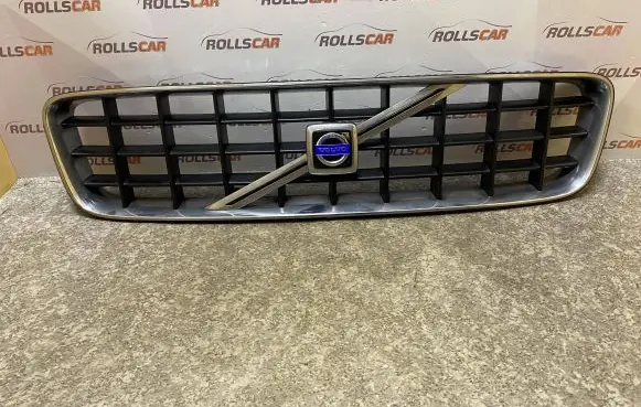 Volvo XC90 Front grill 8620641