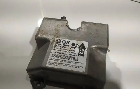 Opel Zafira B Airbag control unit/module 13246046 404745a2327963935