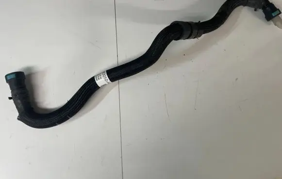 Land Rover Range Rover Evoque L551 Engine coolant pipe/hose l8d28d050ab l8d2-8d050-ab