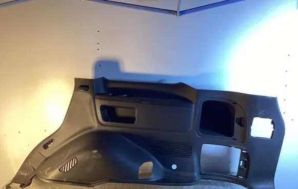 Trunk/boot side trim panel