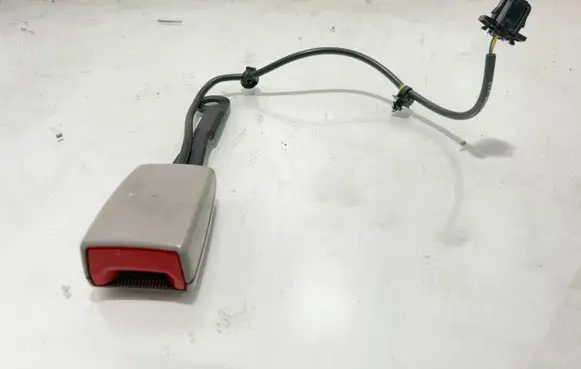Audi A8 S8 D3 4E Front seatbelt buckle 4E0857756