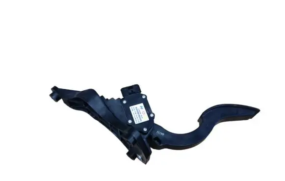 Hyundai Santa Fe Accelerator throttle pedal BJN0403A28100