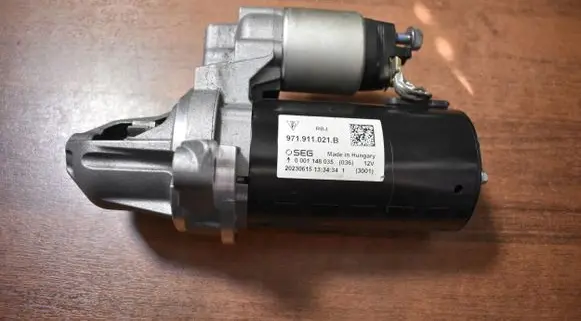 Porsche Panamera (971) Starter motor 971911021B