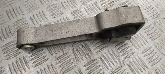 Volvo V70 Engine mount bracket 30680474