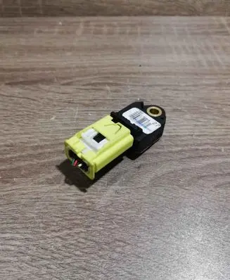 Toyota Auris 150 Airbag deployment crash/impact sensor 8983102060