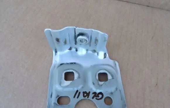 Mercedes-Benz GLA H247 Fender mounting bracket A1778802100