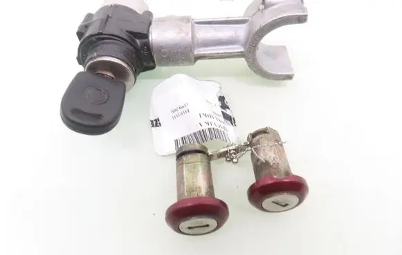 Skoda Felicia II Ignition lock 441022221176