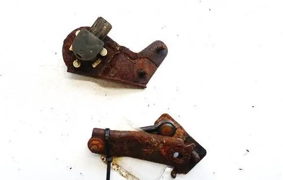 Subaru Outback Front height sensor lever 