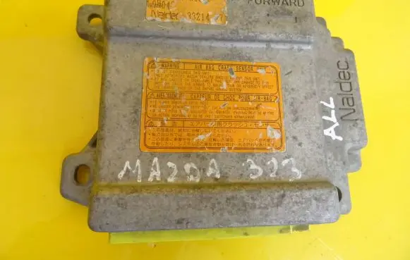 Mazda 323 Airbag control unit/module B25E57K30B