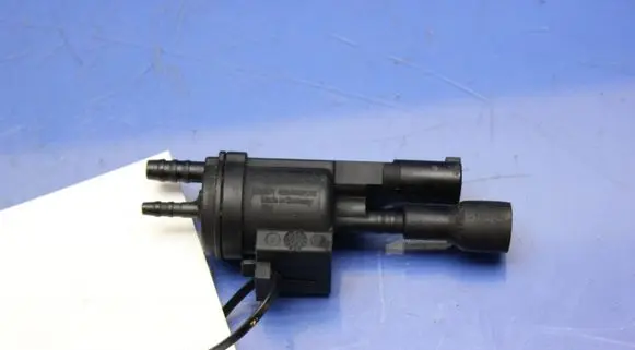 Mercedes-Benz C W204 Vacuum valve 0025407097
