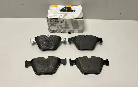 BMW 5 E60 E61 Brake pads (front) 6794915 6764540
