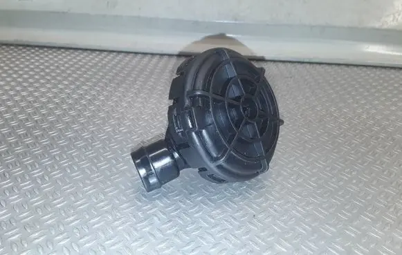 Audi A6 S6 C6 4F Breather/breather pipe/hose 06E103245E