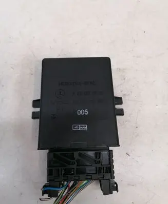 Mercedes-Benz E W211 Light module LCM A2115450432