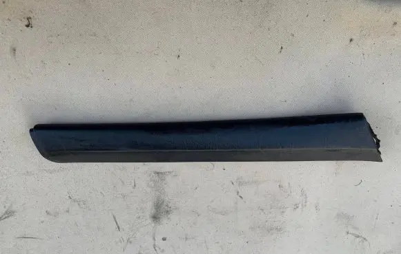 Mercedes-Benz W123 (A) pillar trim