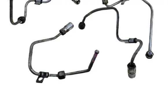Mitsubishi L200 Fuel injector supply line/pipe L200IV