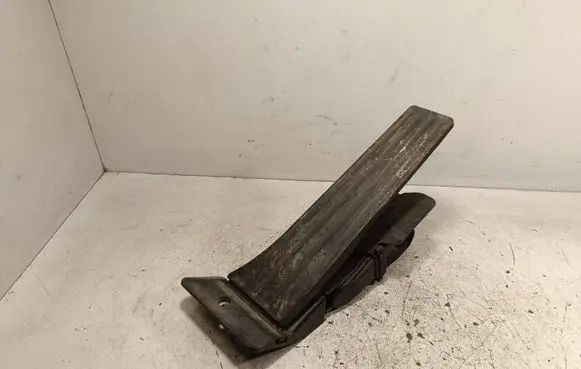 BMW 4 F32 F33 Accelerator throttle pedal 175489