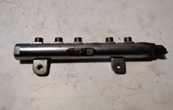 Jeep Grand Cherokee Fuel main line pipe