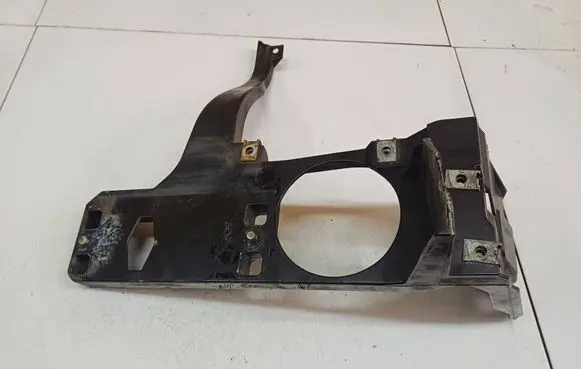 BMW 6 E63 E64 Headlight/headlamp mounting bracket 700884819 5164