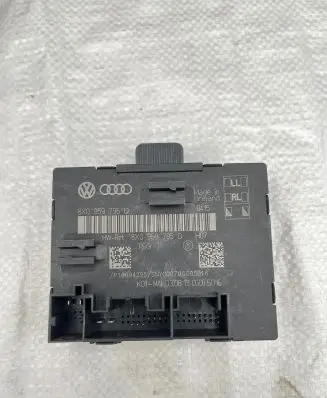 Skoda Superb B6 (3T) Door control unit/module 8X0959795D P10094295 8X0959799