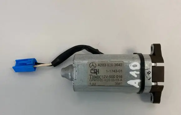 Mercedes-Benz C W203 Seat adjustment motor A2038203642 1134301 12V500016
