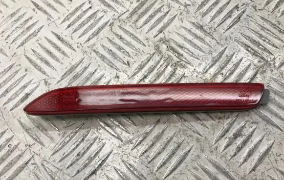 Rear tail light reflector
