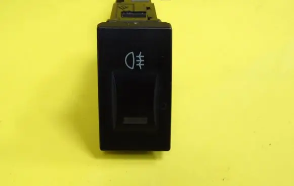 Hyundai Coupe Fog light switch 937402C002