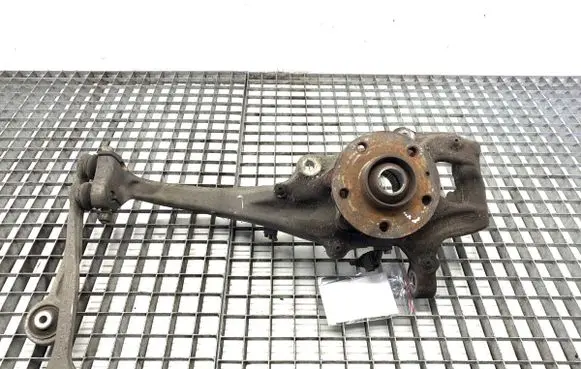 Audi Q5 SQ5 Front wheel hub spindle knuckle 8K0407241Q