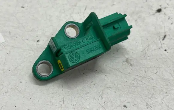 Audi A4 S4 B8 8K Airbag deployment crash/impact sensor 1K0909606C