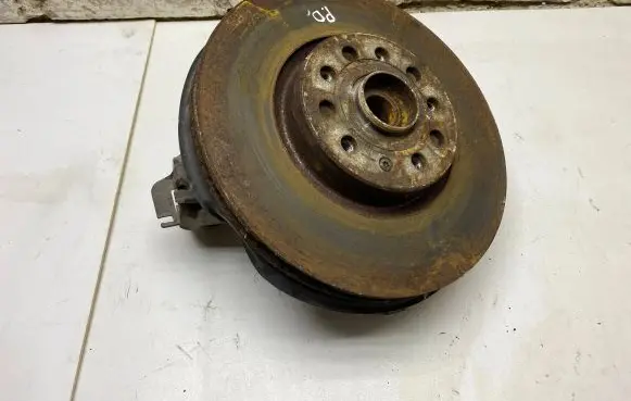 Volkswagen PASSAT CC Front wheel hub
