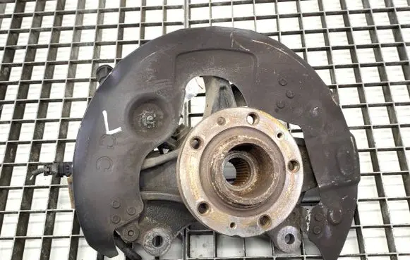 Peugeot 3008 II Front wheel hub spindle knuckle