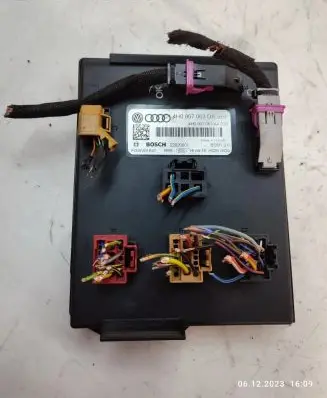 Volkswagen Touareg II Comfort/convenience module 4H0907063DA